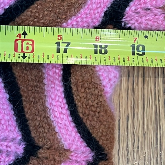 TACH Sweater - Picture 4 of 7